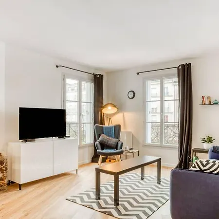 Apartment La Serrisienne 3 - Val D'europe Place Toscane - Disneyland Paris - 4 A 6 Personnes